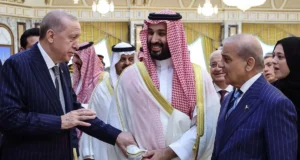'Historic day': Experts, politicos weigh in on Makkah defence pact